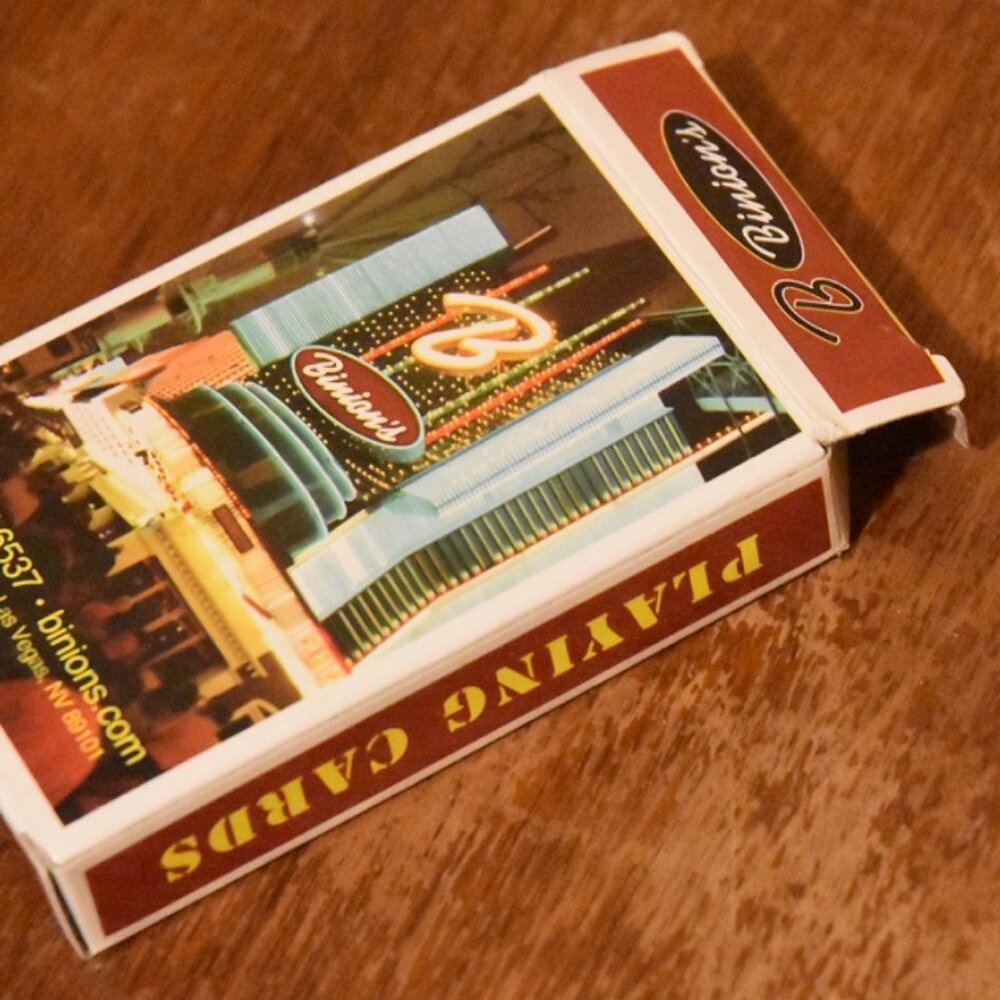 10/$25๐Binion's playing cards | EUC
